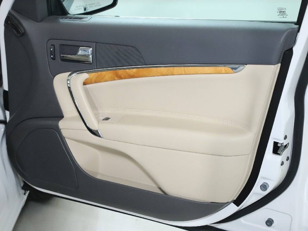 2011 Lincoln MKZ Image 33