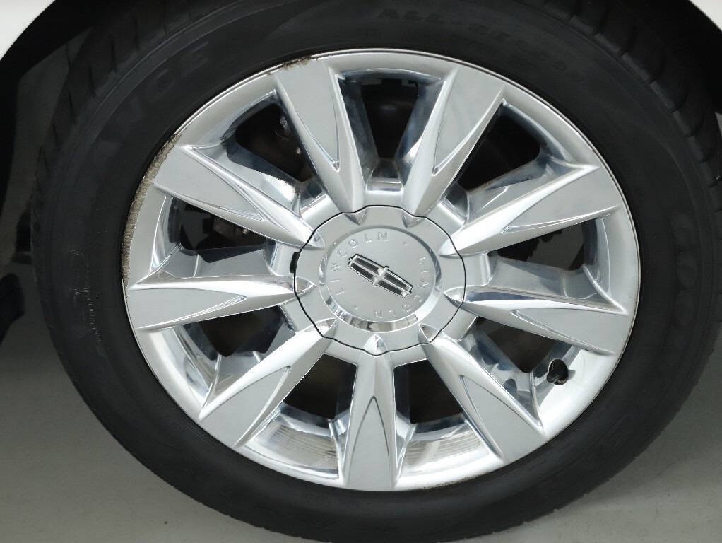 2011 Lincoln MKZ Image 39