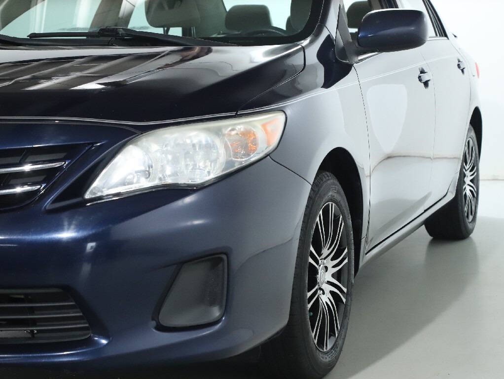 2013 Toyota Corolla Image 4