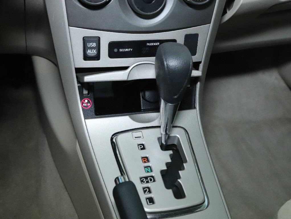 2013 Toyota Corolla Image 25