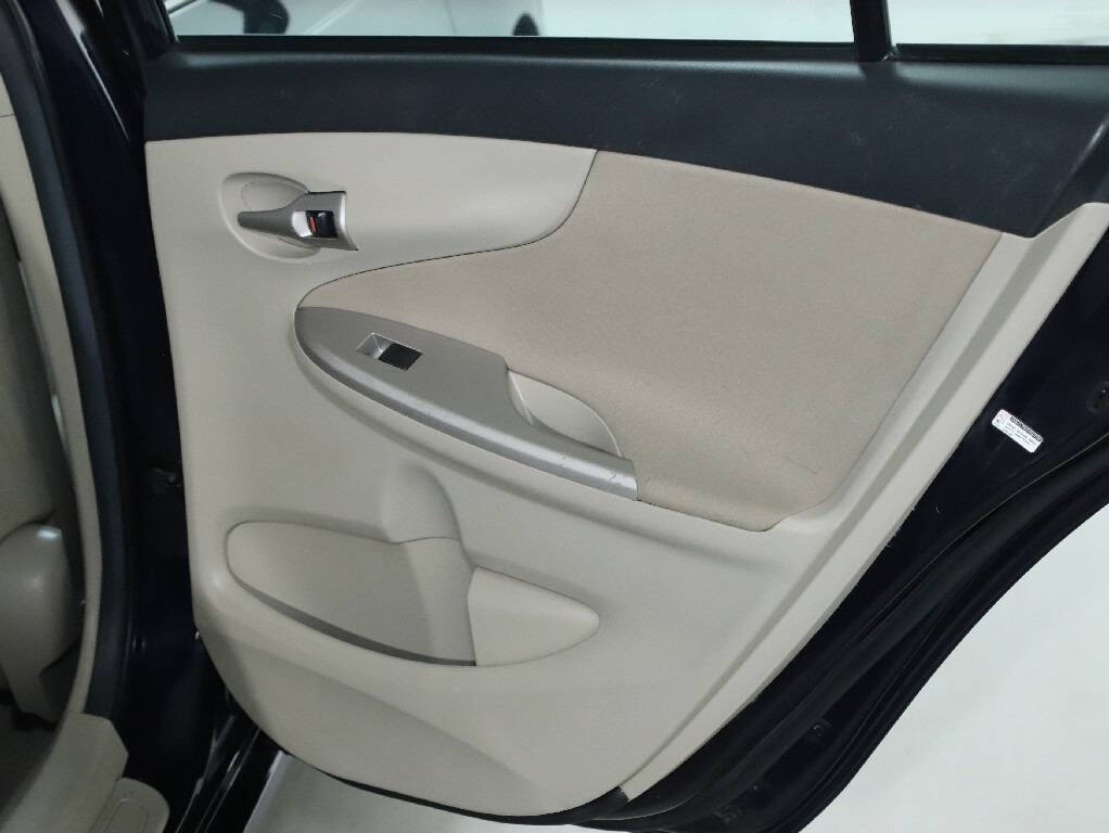 2013 Toyota Corolla Image 27