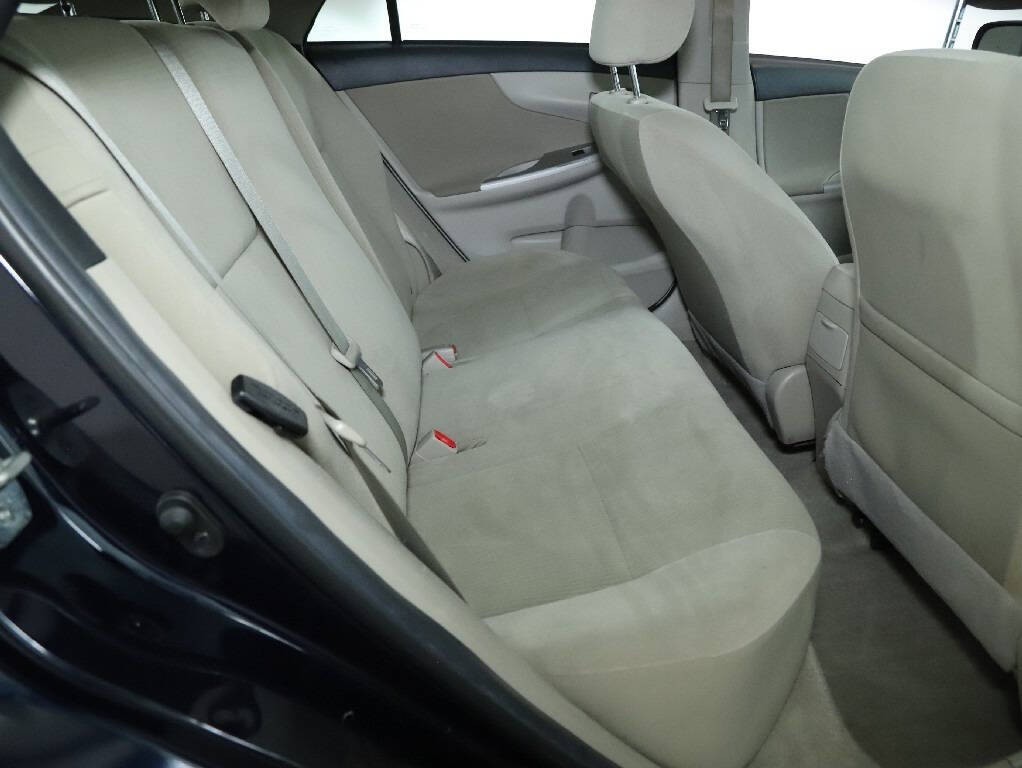 2013 Toyota Corolla Image 28