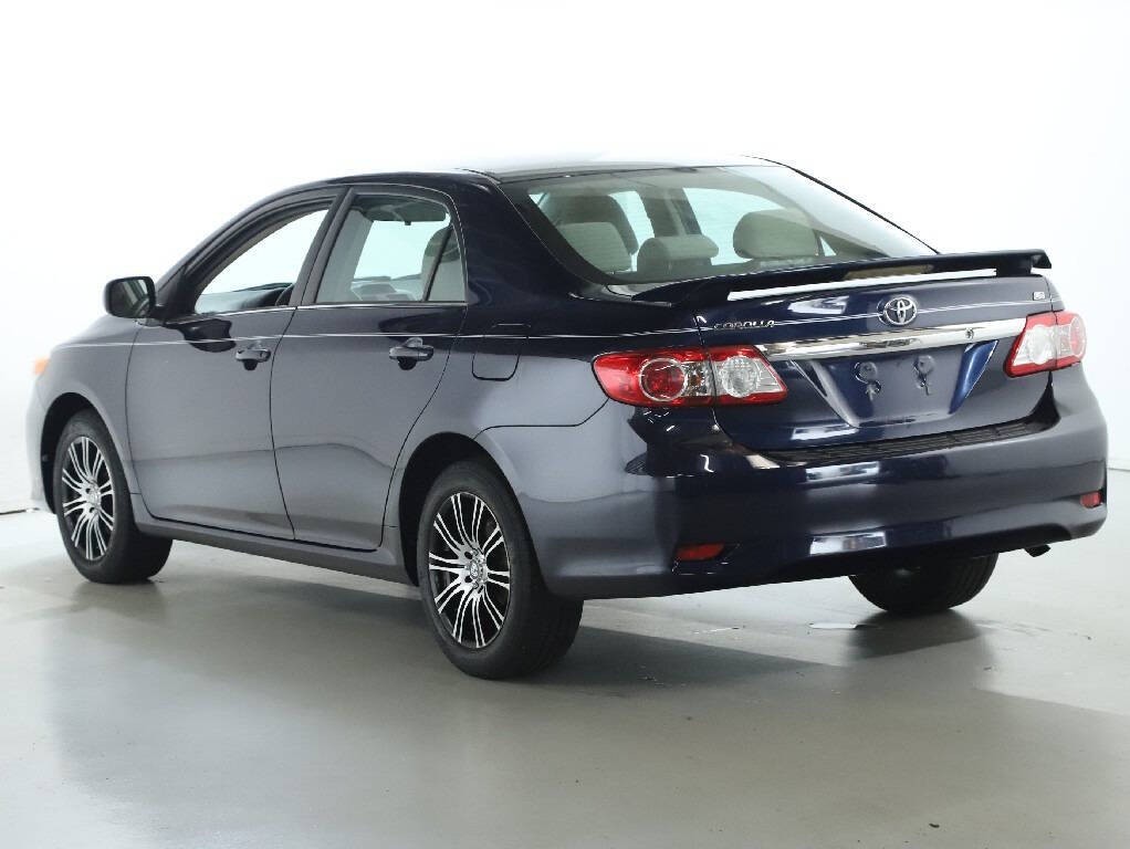 2013 Toyota Corolla Image 36