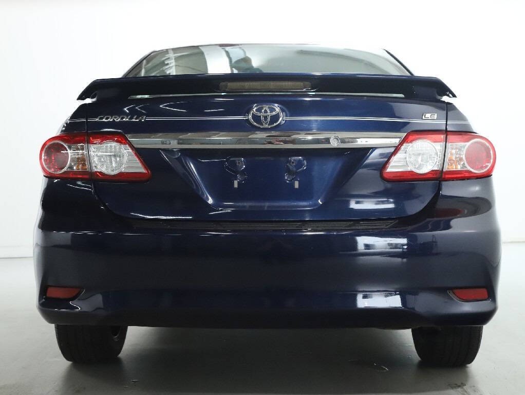 2013 Toyota Corolla Image 38