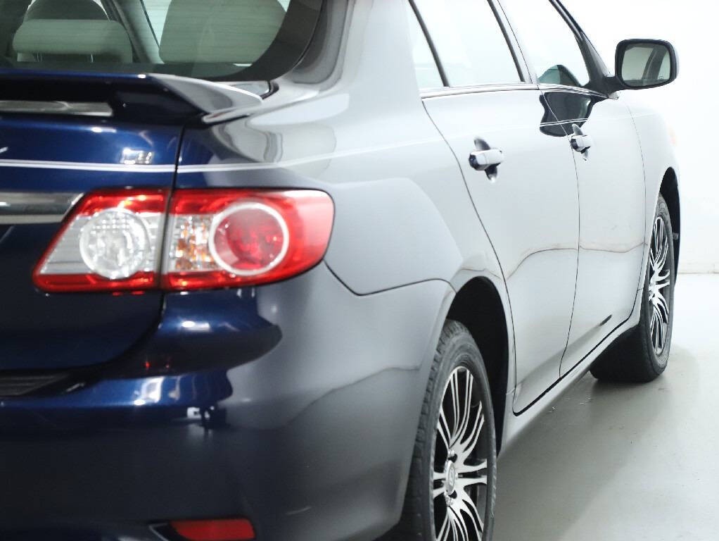 2013 Toyota Corolla Image 41