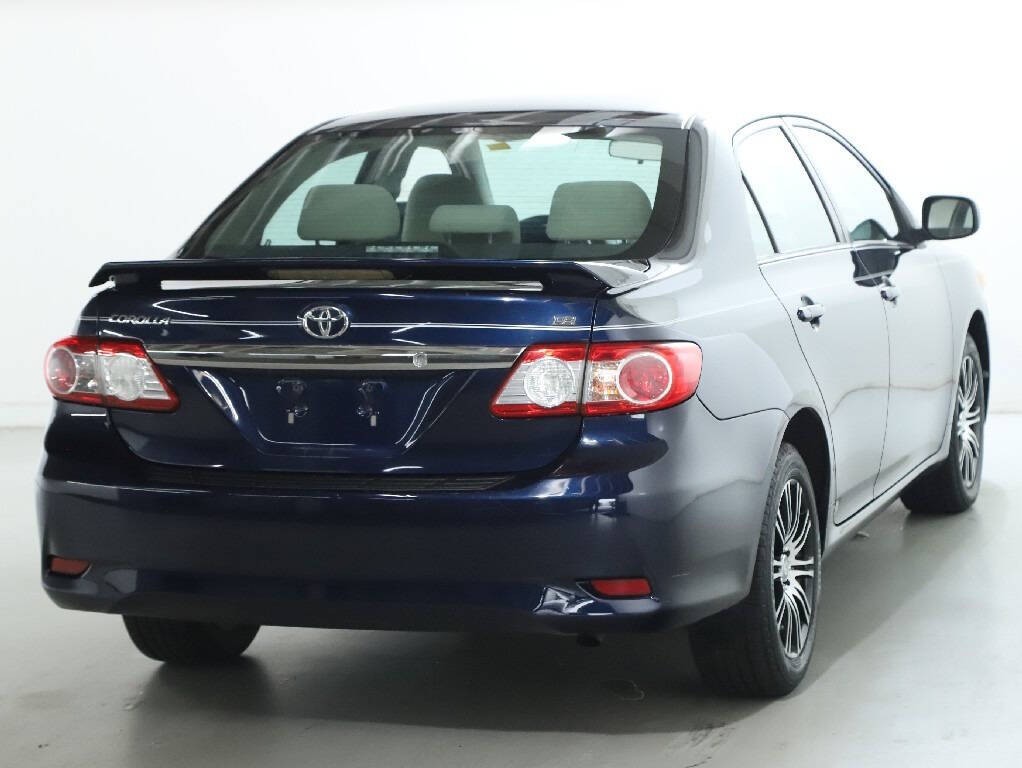 2013 Toyota Corolla Image 42