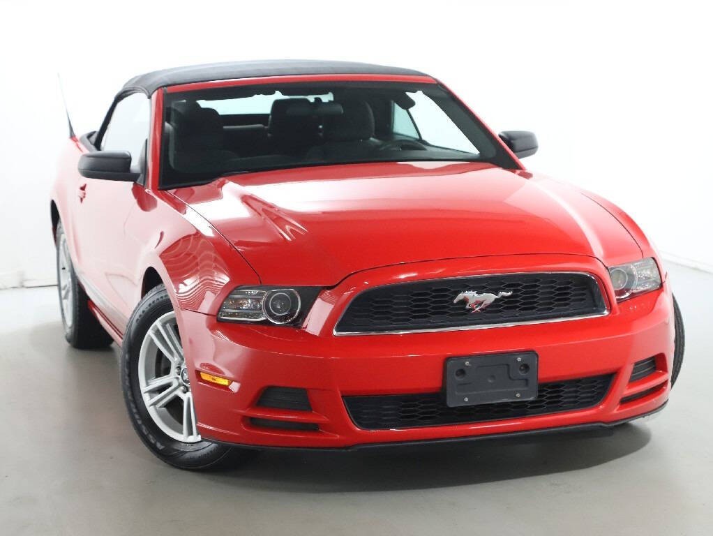 2013 Ford Mustang Image 2