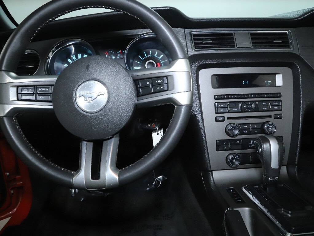 2013 Ford Mustang Image 27