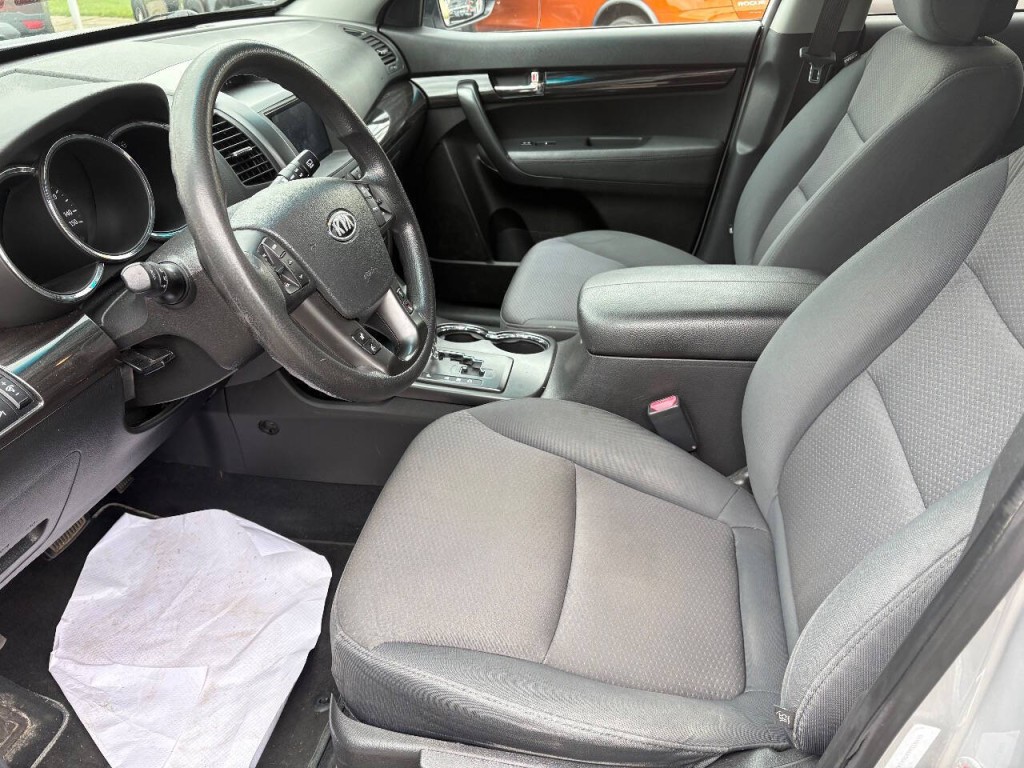 2013 Kia Sorento Image 8