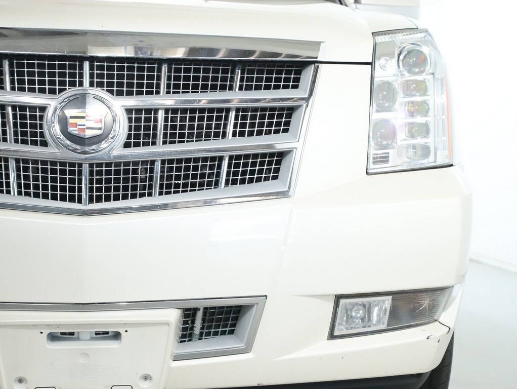 2014 Cadillac Escalade Image 7