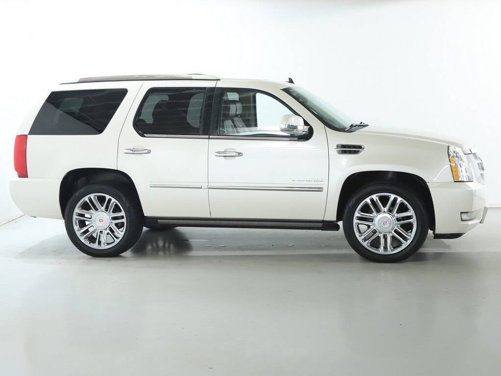 2014 Cadillac Escalade Image 11