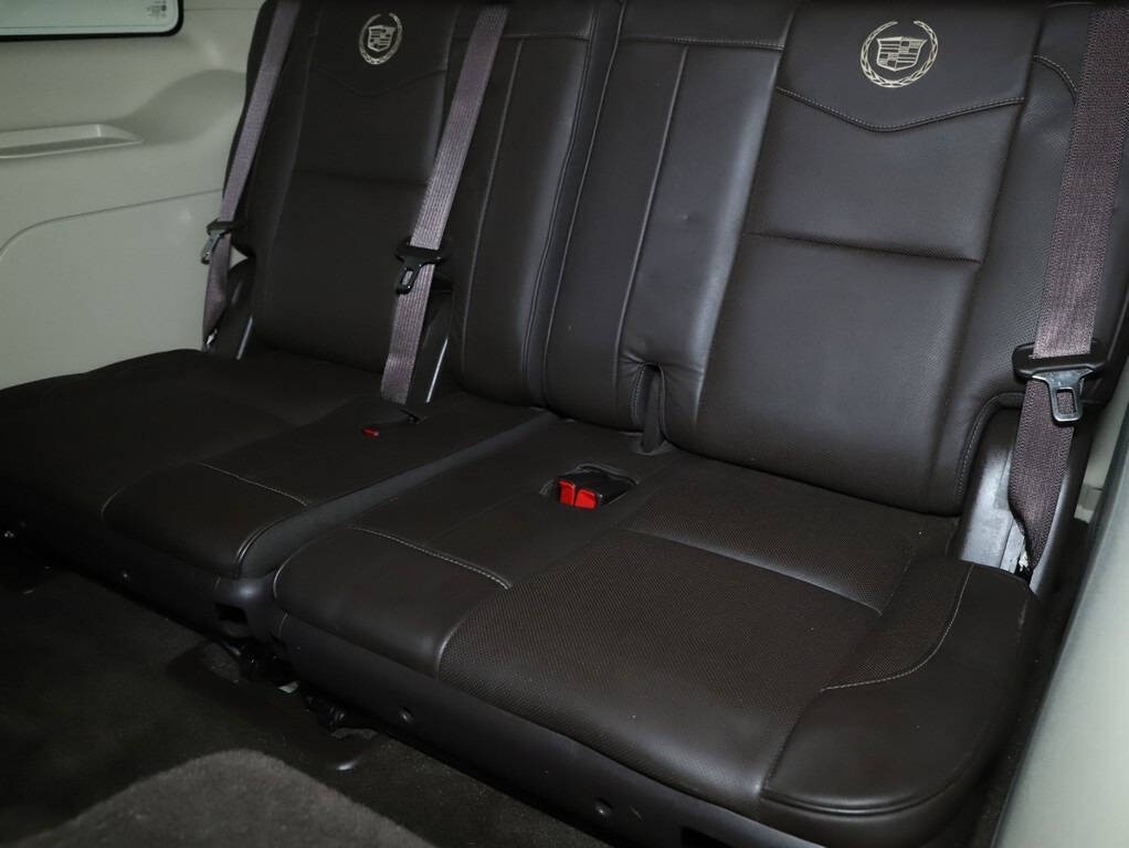 2014 Cadillac Escalade Image 14