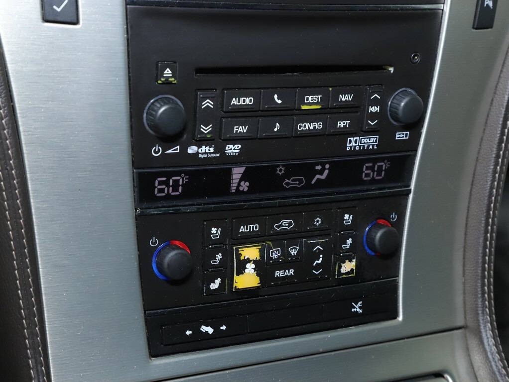 2014 Cadillac Escalade Image 29