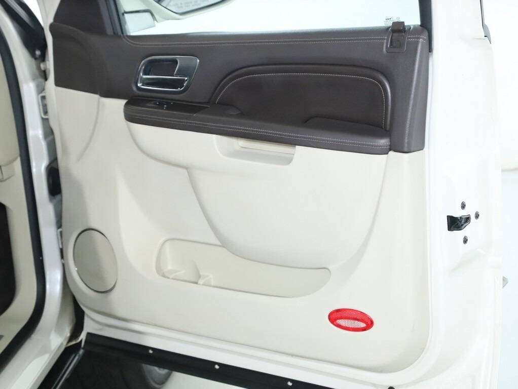 2014 Cadillac Escalade Image 36