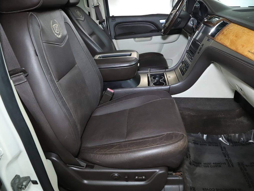 2014 Cadillac Escalade Image 37