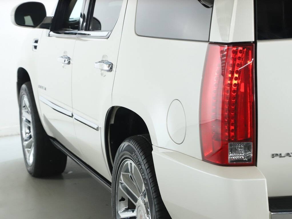 2014 Cadillac Escalade Image 44