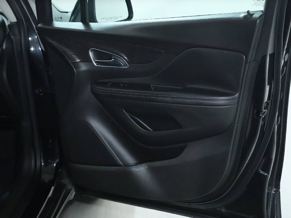 2016 Buick Enclave Image 32