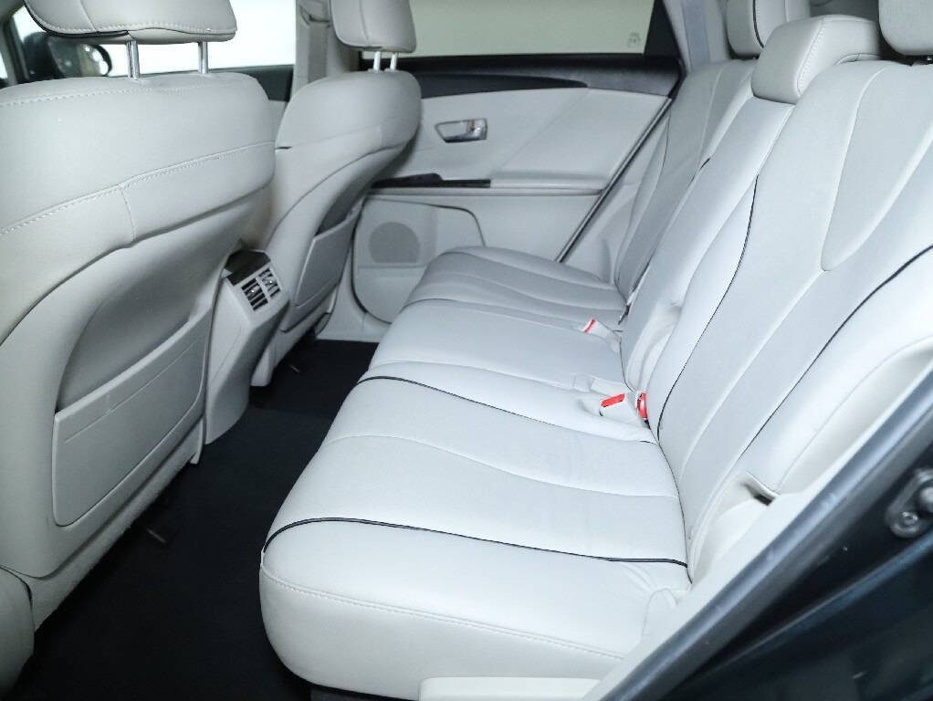 2013 Toyota Venza Image 14