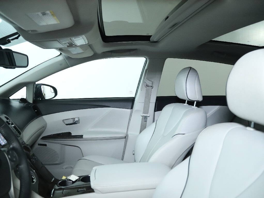 2013 Toyota Venza Image 20