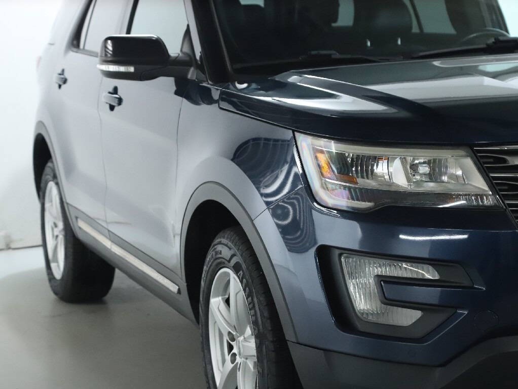 2016 Ford Explorer Image 8