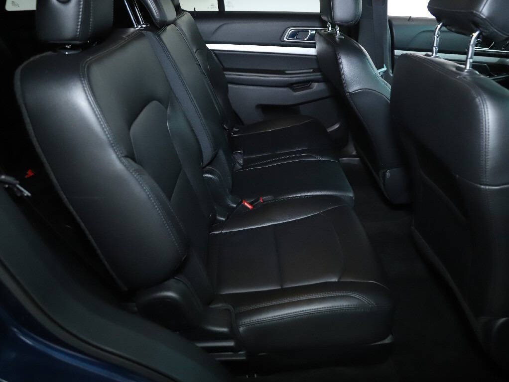 2016 Ford Explorer Image 33