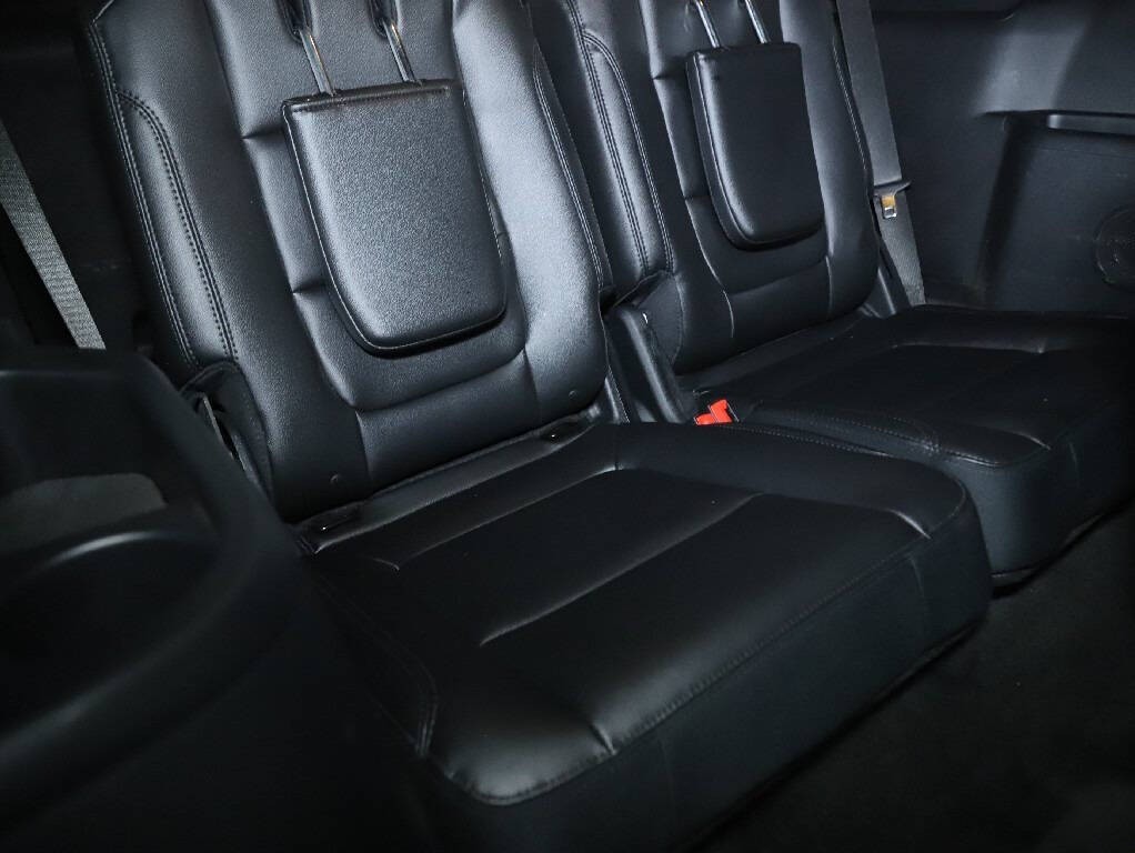 2016 Ford Explorer Image 34