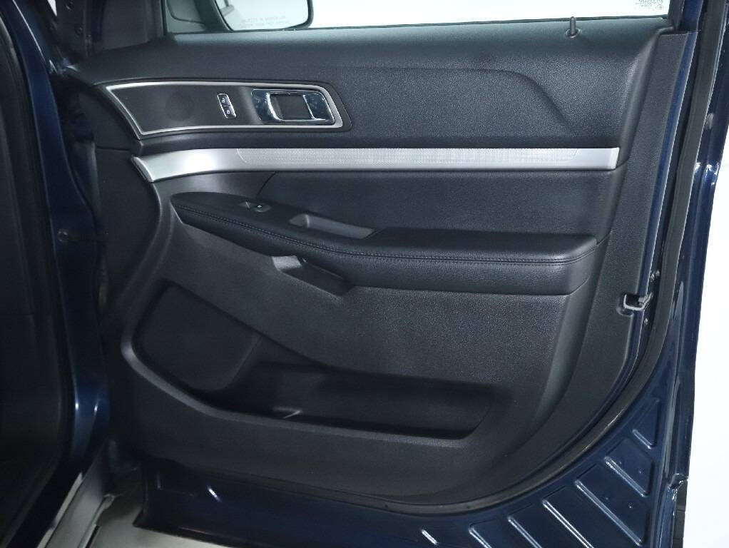 2016 Ford Explorer Image 35