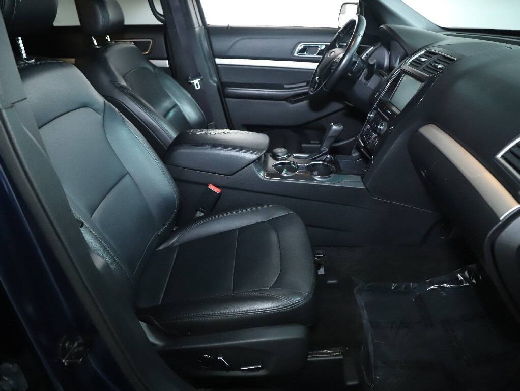 2016 Ford Explorer Image 36