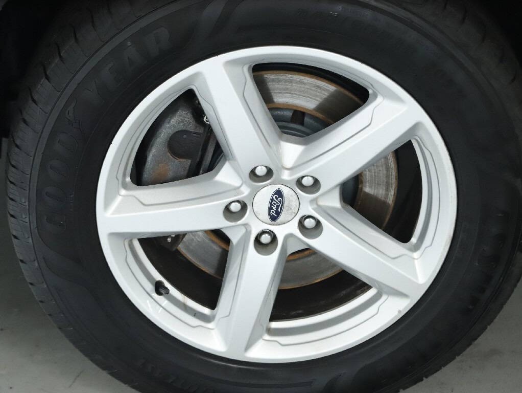 2016 Ford Explorer Image 39