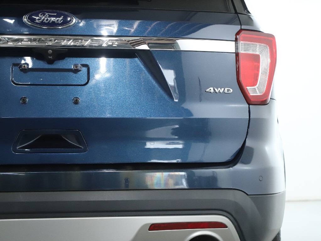2016 Ford Explorer Image 46