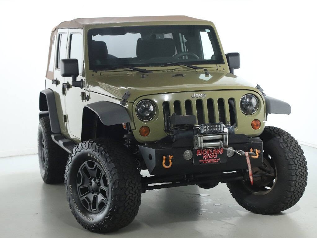 2013 Jeep Wrangler Unlimited Image 2