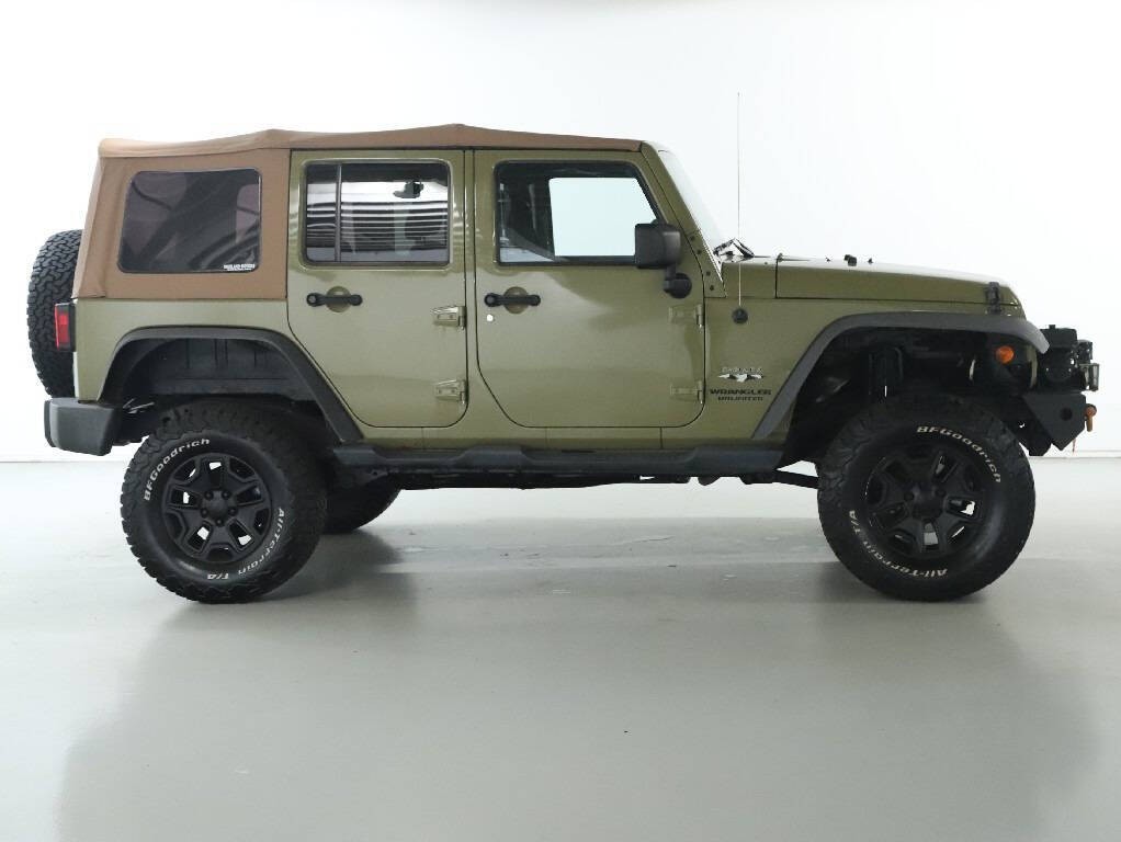 2013 Jeep Wrangler Unlimited Image 11