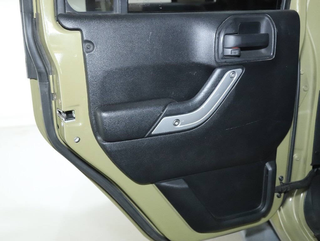 2013 Jeep Wrangler Unlimited Image 13