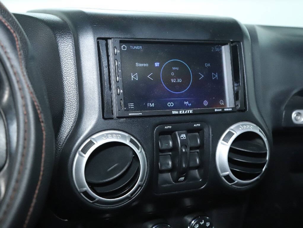 2013 Jeep Wrangler Unlimited Image 24