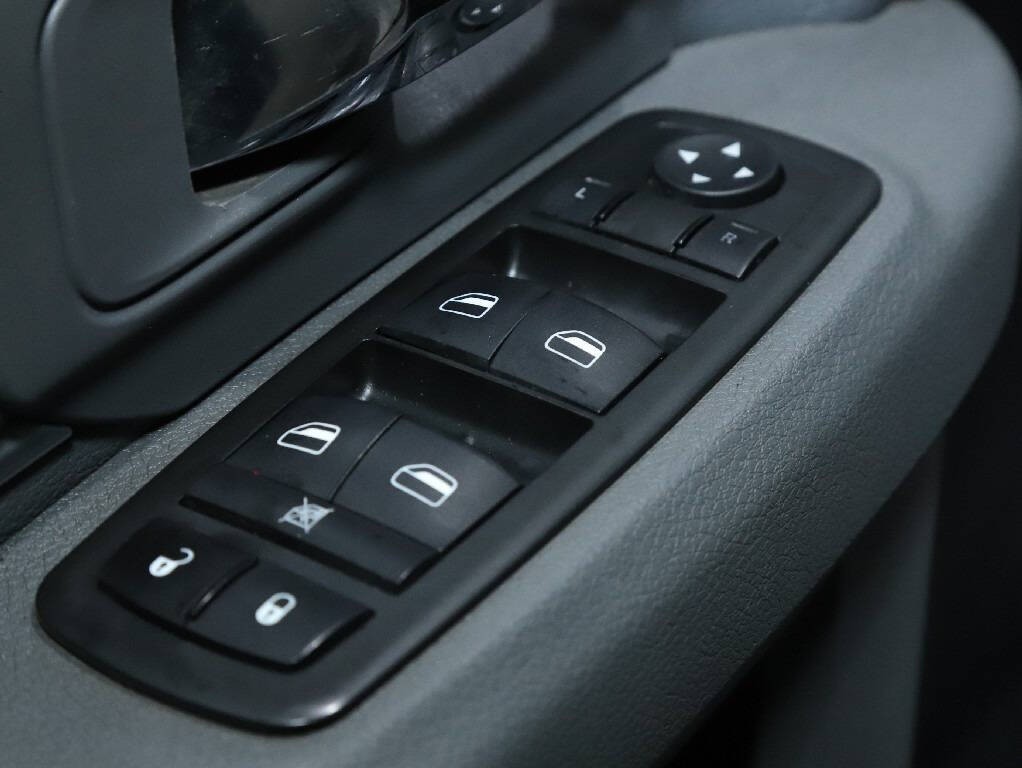 2014 RAM 2500 Image 16