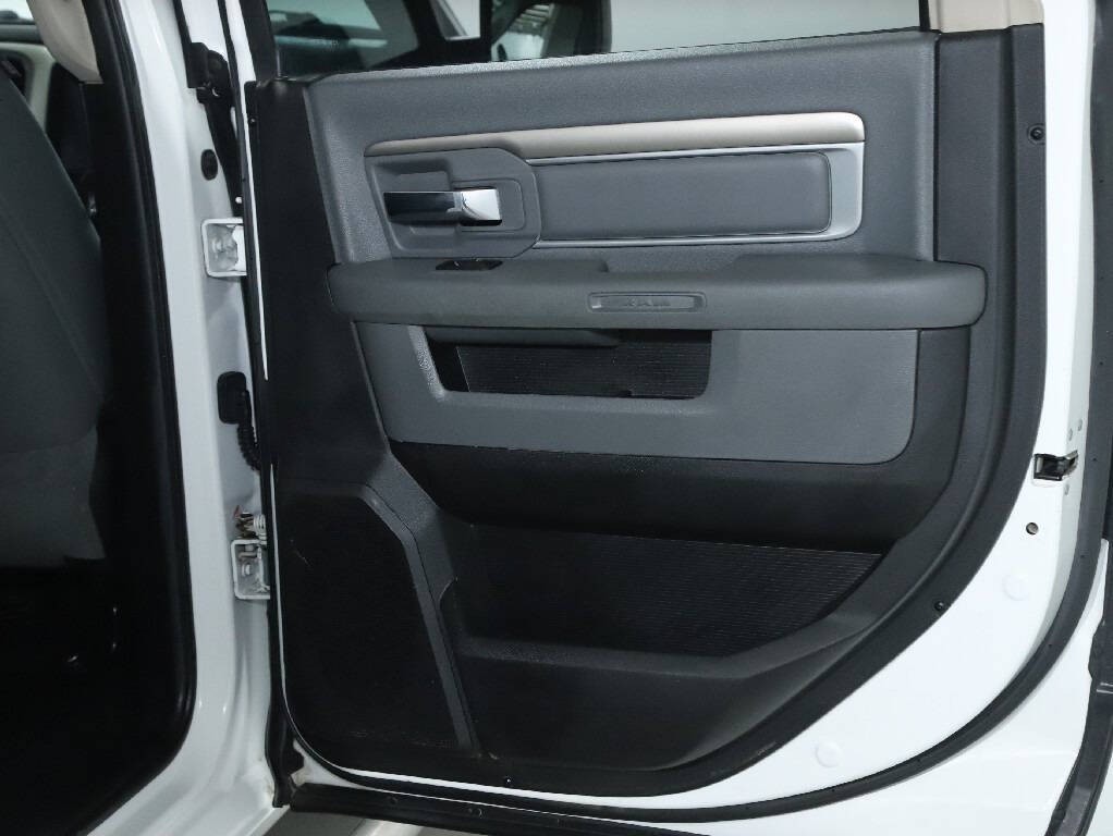 2014 RAM 2500 Image 29