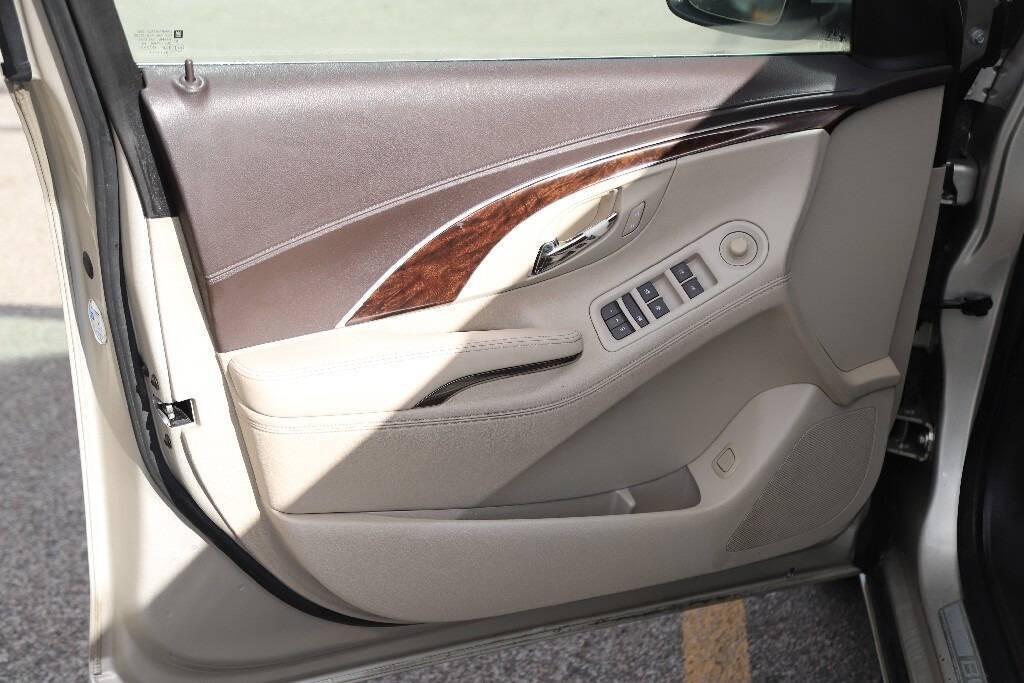2015 Buick LaCrosse Image 25