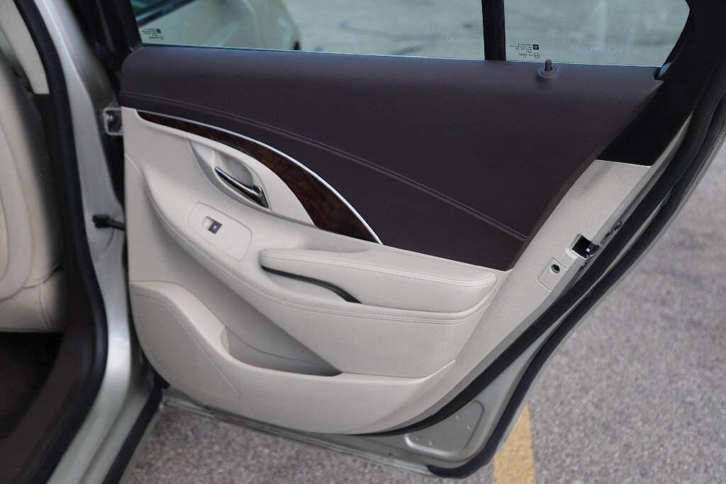 2015 Buick LaCrosse Image 35