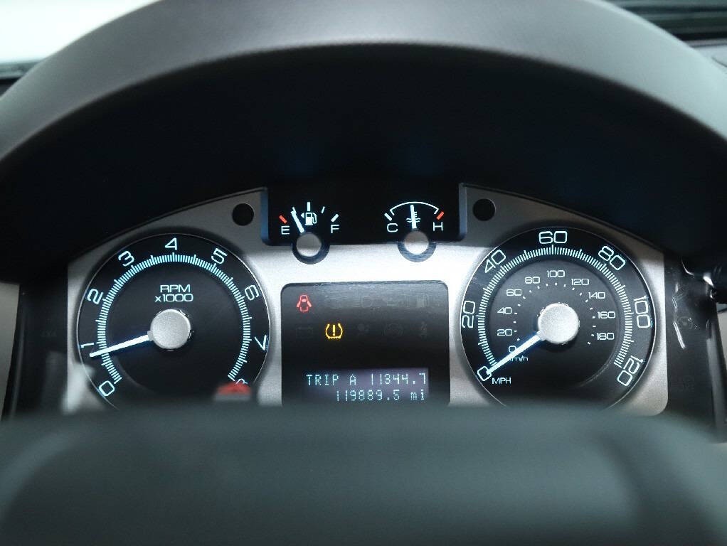 2010 Mercury Mariner Image 24