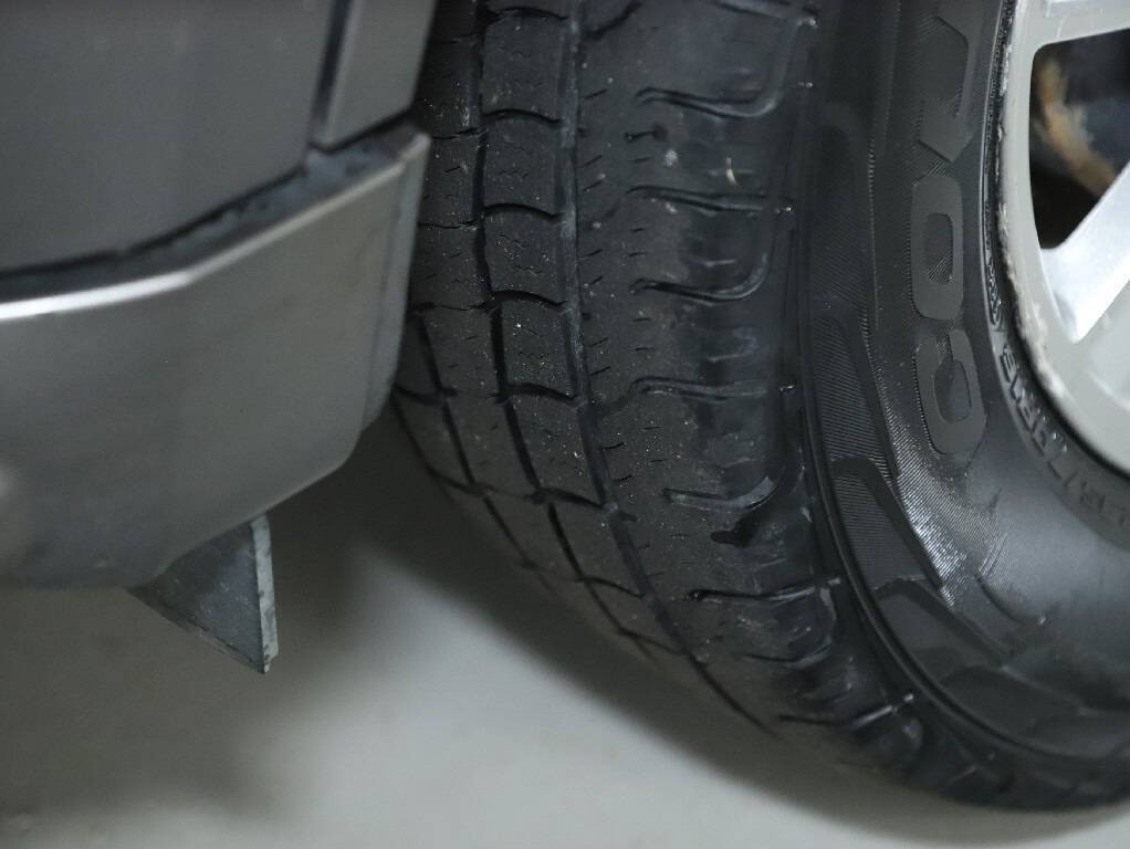 2010 Mercury Mariner Image 34