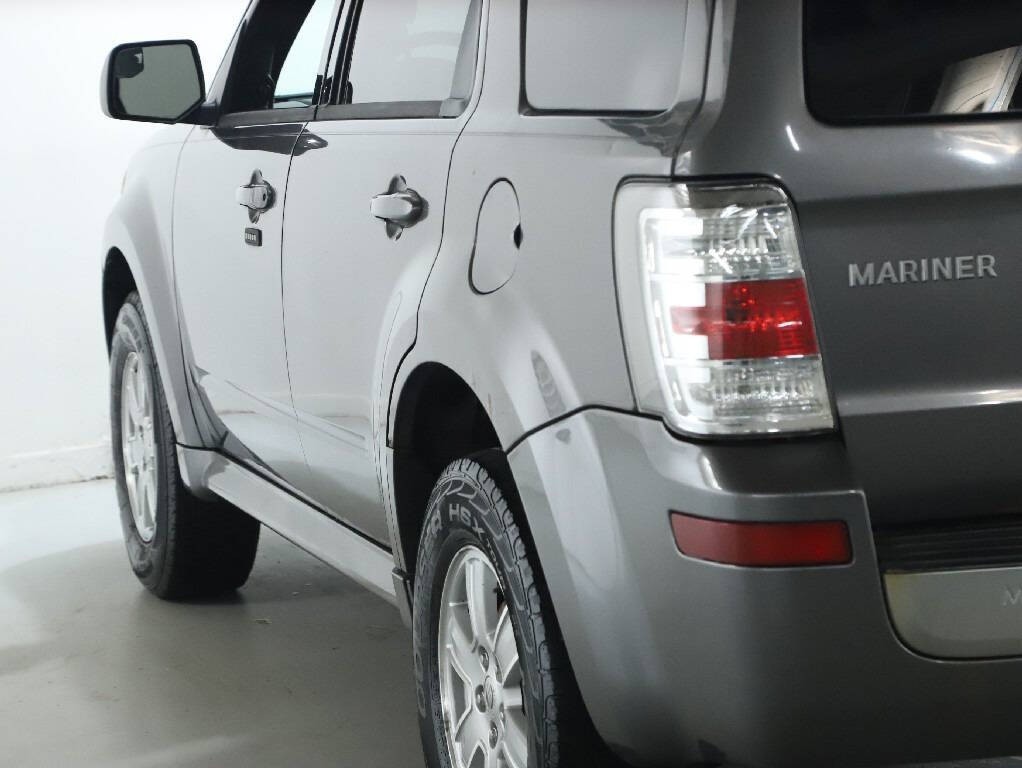 2010 Mercury Mariner Image 39