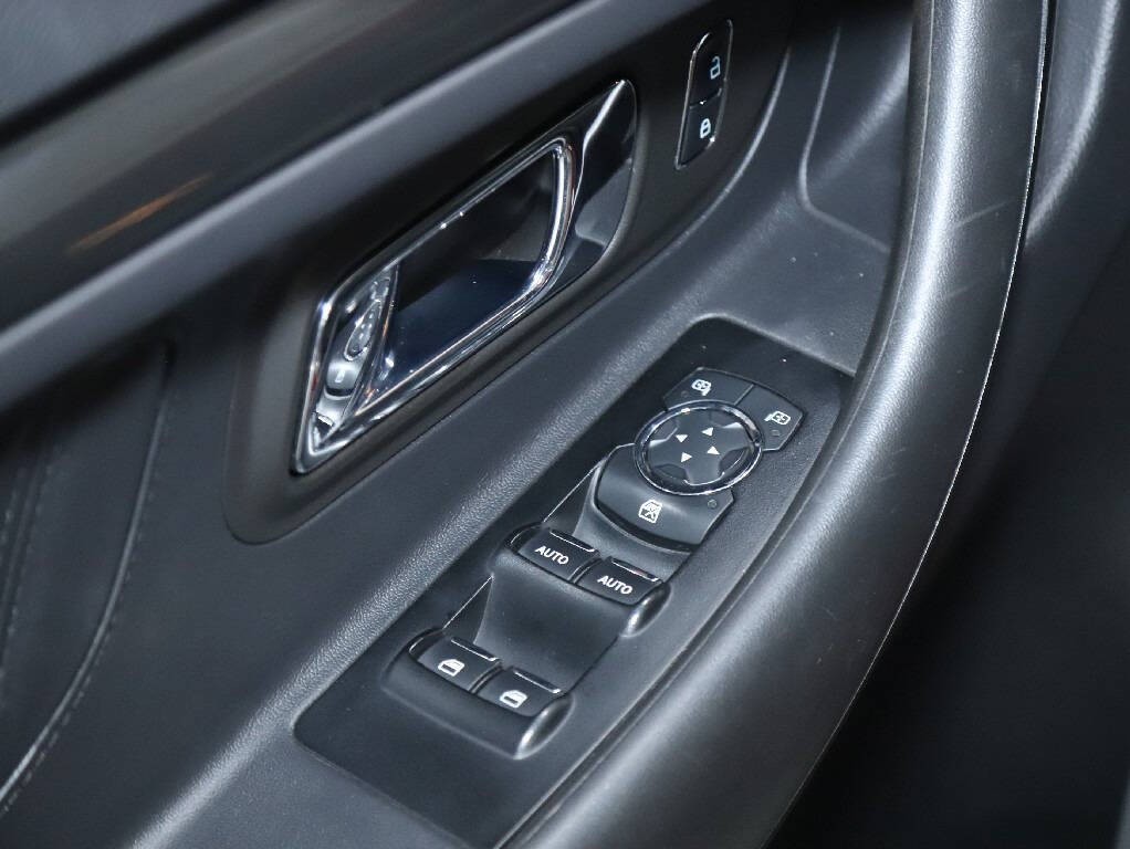 2013 Ford Taurus Image 16