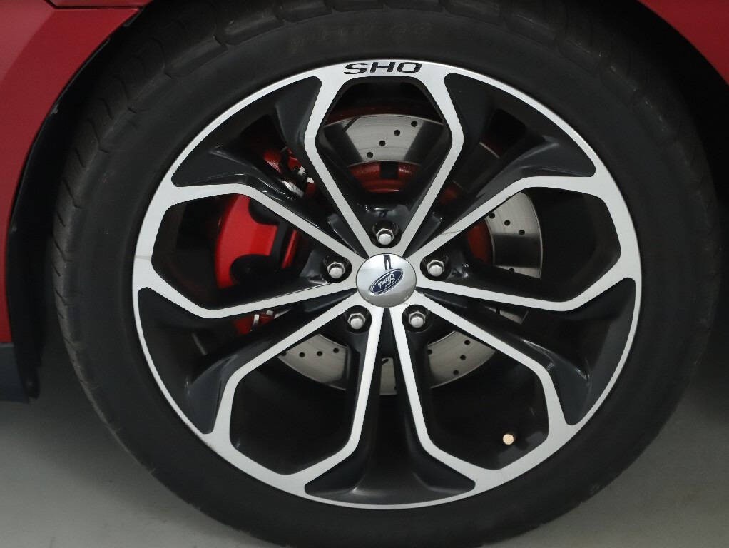 2013 Ford Taurus Image 40