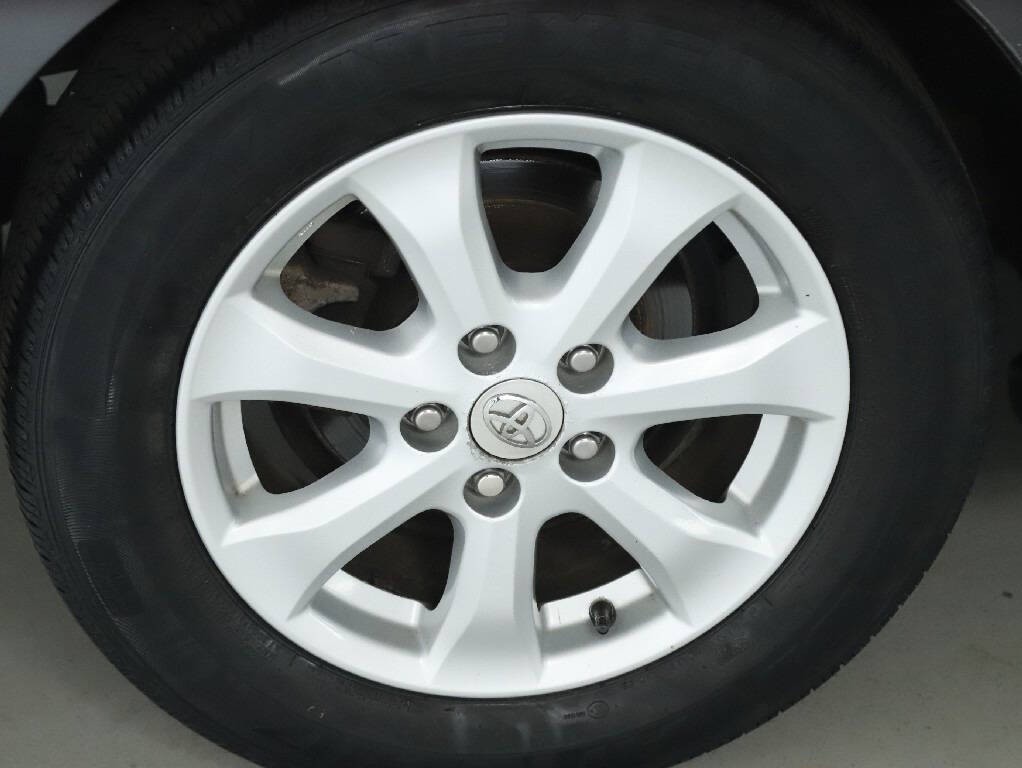 2011 Toyota Camry Image 12