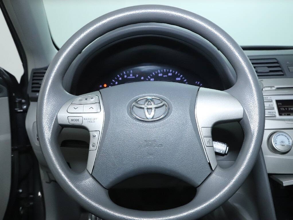 2011 Toyota Camry Image 22