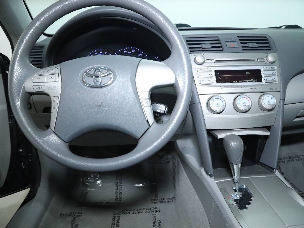 2011 Toyota Camry Image 26