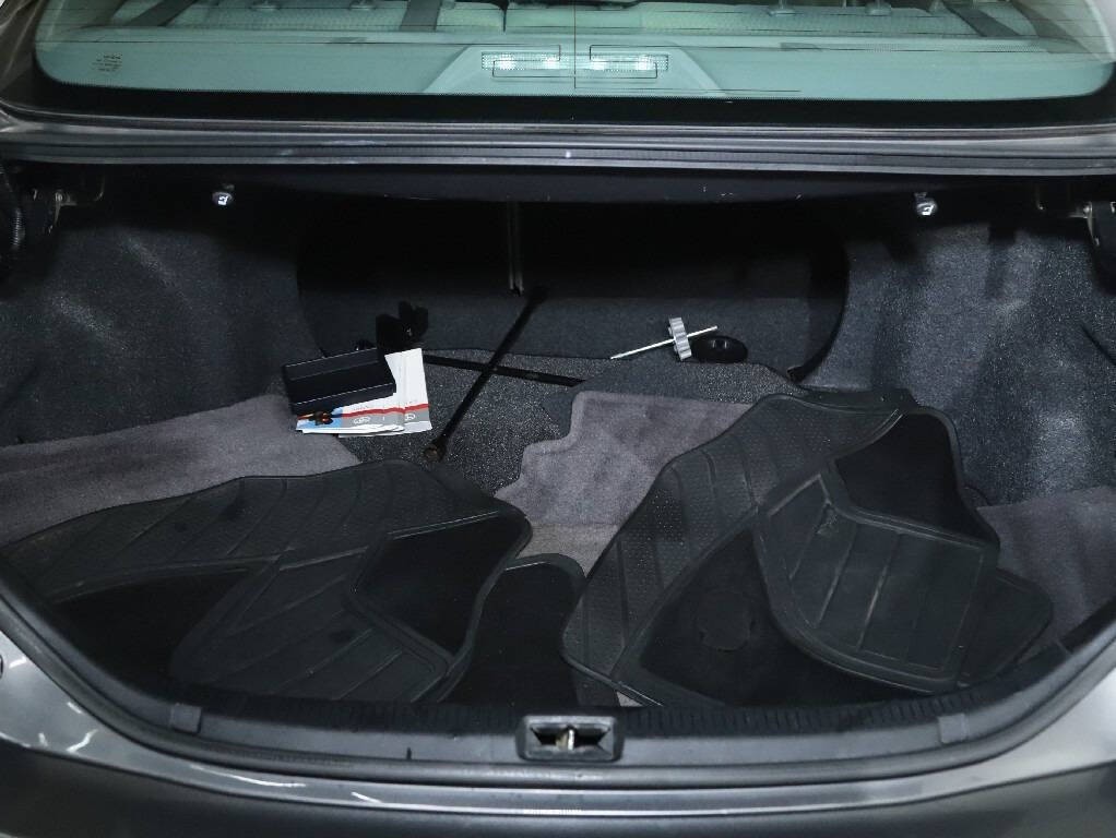 2011 Toyota Camry Image 27