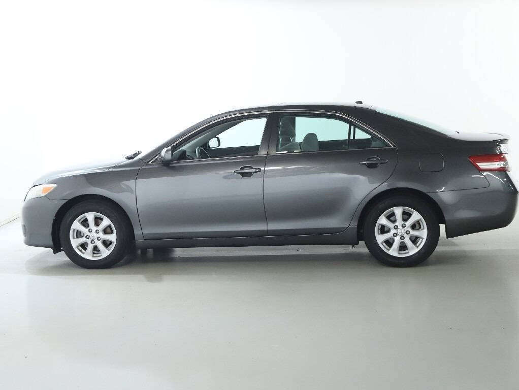 2011 Toyota Camry Image 35