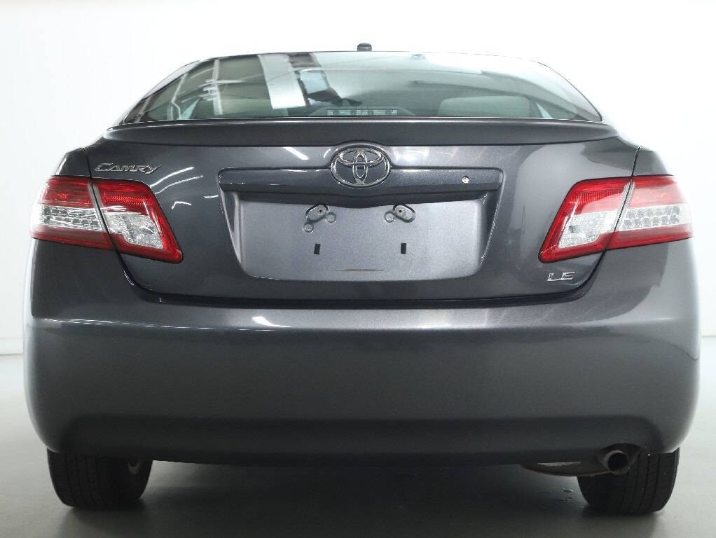 2011 Toyota Camry Image 39