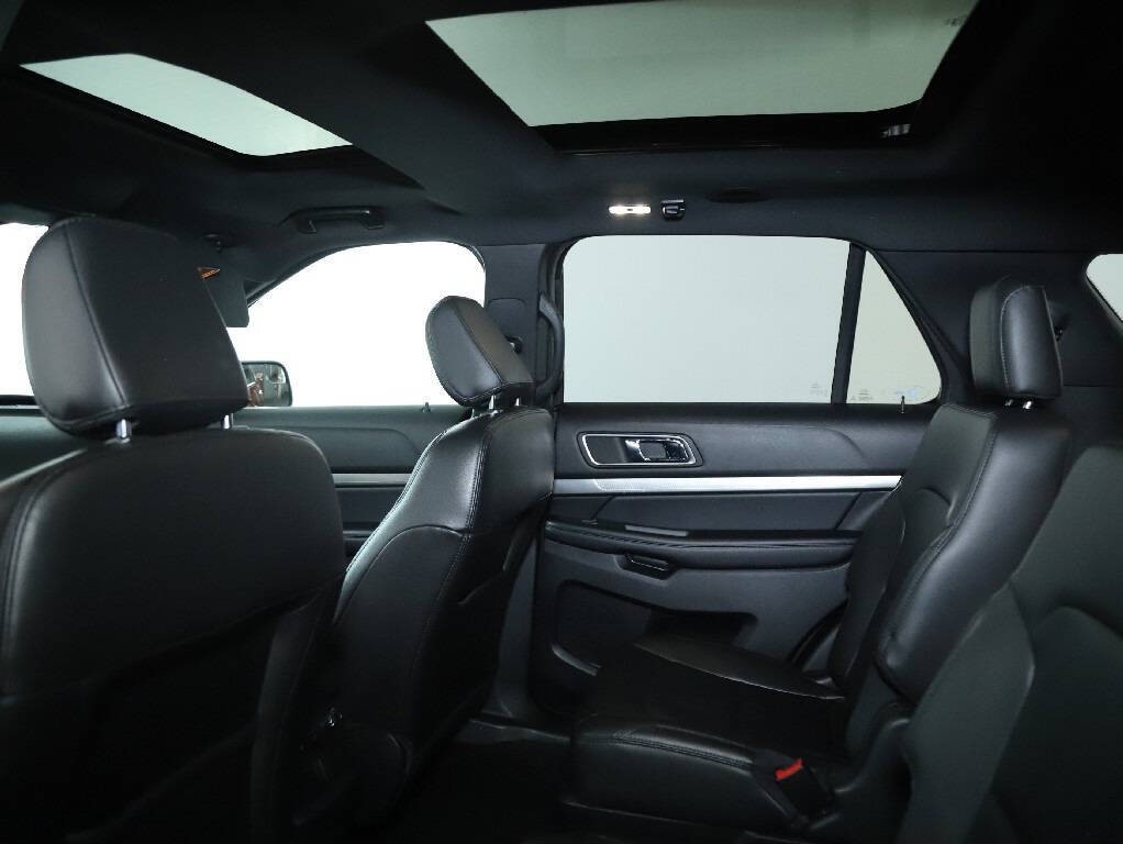 2018 Ford Explorer Image 15